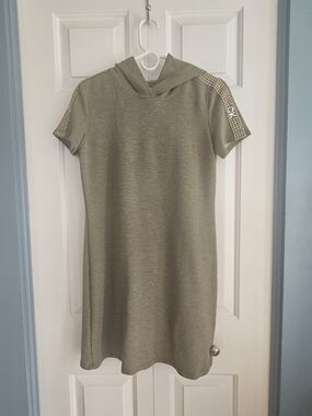 Calvin Klein Rhinestone Short Sleeve Sweatshirt Dress, Small.